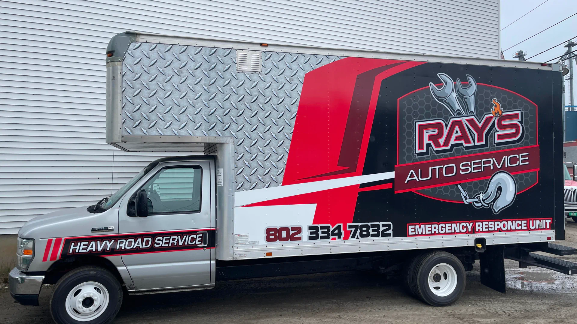 rays auto service truck